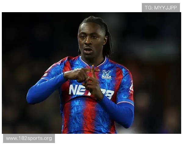 英媒报道：弗兰克要求列维引进姆贝莫未果将转向埃泽为核心目标