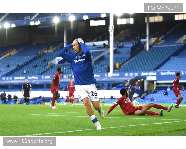 詹俊点评枪手马丁内利表现突出 加纳乔与埃兰加差距明显